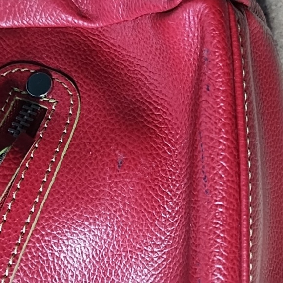 Hype Red Pebbled Leather Bag With Green Trim - Picture 11 of 13